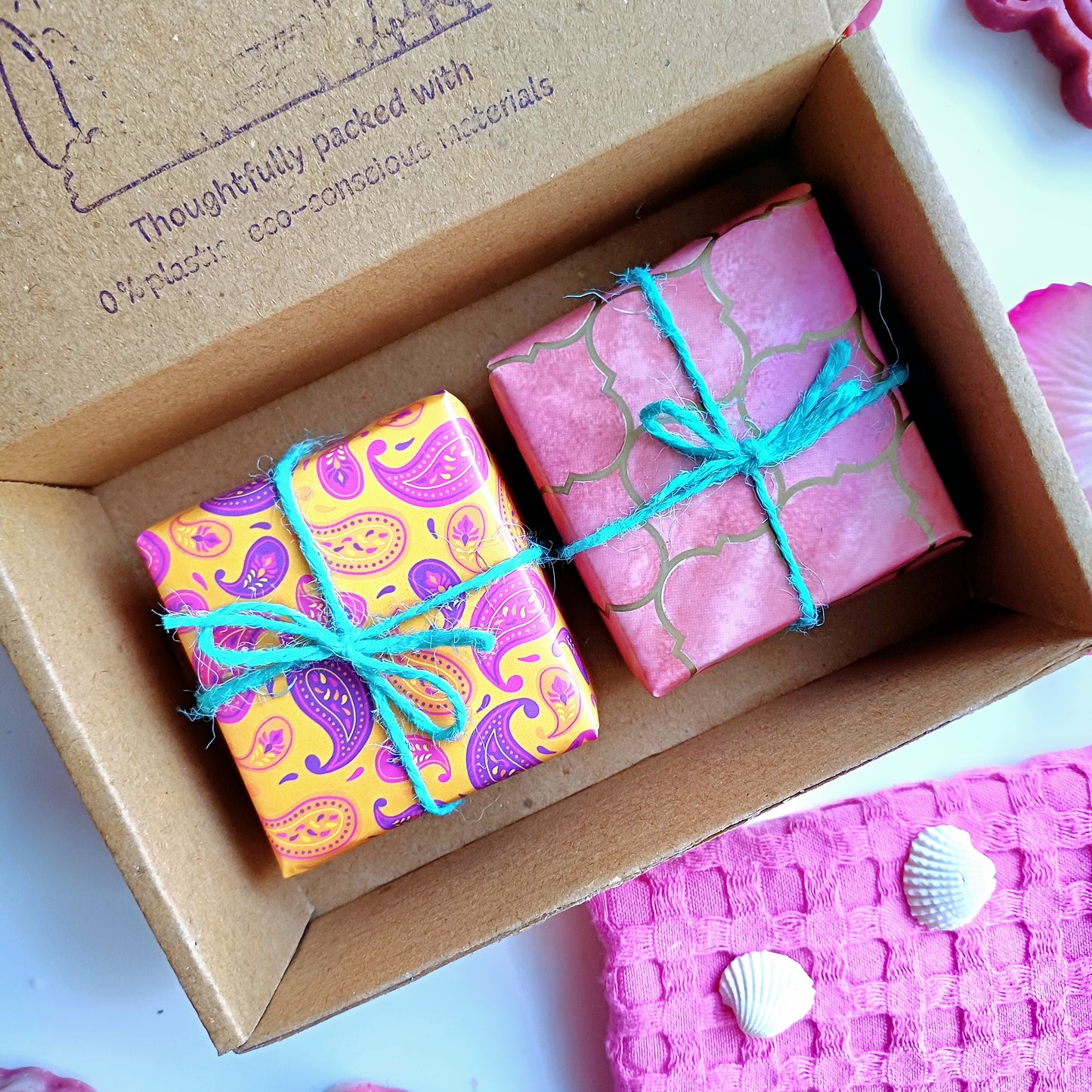 Gift box : 2 assorted soaps