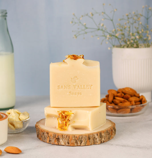Milky bar : Creamy Almond Milk soap